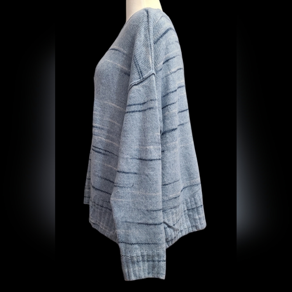 NWT a.n.a size PL blue sweater - Picture 2 of 9